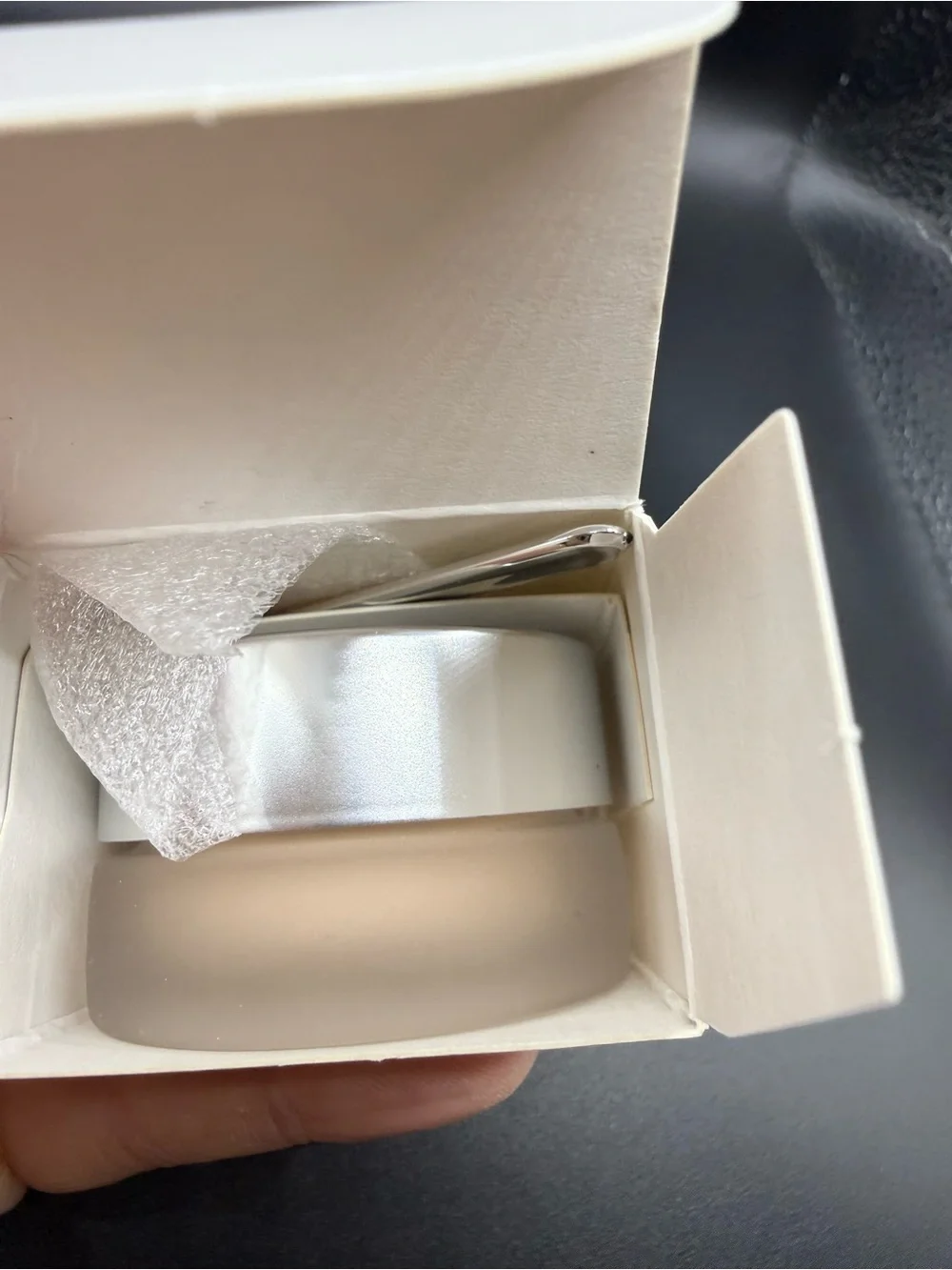 r.e.m. beauty  Concealer - shade Fair 10P